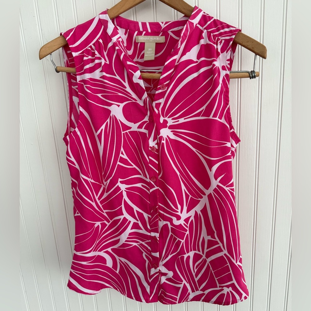 Banana Republic Hot Pink Floral Blouse Size XS